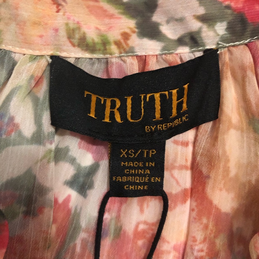 Truth by republic new blouse flowy floral fall colors women’s size XS NWT v neck - Picture 2 of 11